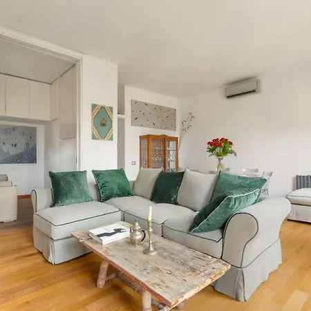 Trilussa Stylish Penthouse Apartment Rome Exterior photo